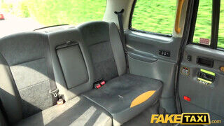 Fake Taxi - Rhiannon Ryder bájdorongot akar a fenekébe