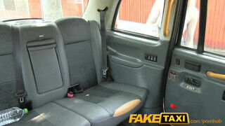 FakeTaxi - tökéletes tőgyes fiatal pipi