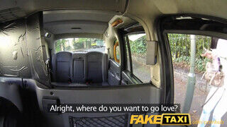 FakeTaxi - Formás fenekű tinédzser a motorháztetőn
