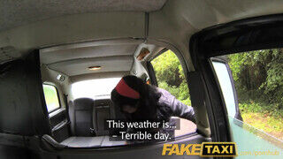 FakeTaxi - dél amerikai csaj ánuszba tolva