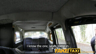 FakeTaxi - Világos Szőke nőci baszható a hátsó ülésen