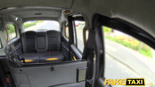Fake Taxi - Termetes picsájú latin amerikai milf hátsó nyílásba kúrva