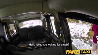 Fake Taxi - Kitty Misfit a hatalmas fenekű diáklány