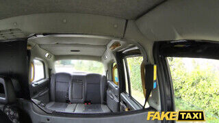 Fake Taxi - brutálisan bombázó milf kufircolni akar