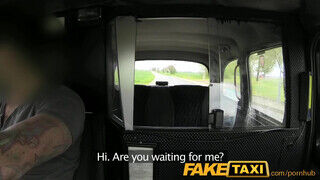FakeTaxi - aranyos világos szőke pipi imádja a gigantikus péniszt
