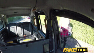 Fake Taxi - Kylie Nymphette a kéjnő koleszos csajszi