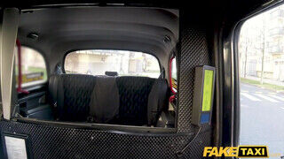 Fake Taxi - 19 éves fiatal csajszi baszni akart