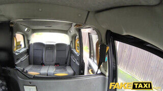 Fake Taxi - Rina Ellis a gyönyörű sulis csaj