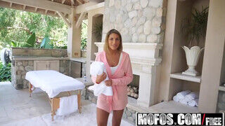 Mofos - August Ames a bűbájos masszőr