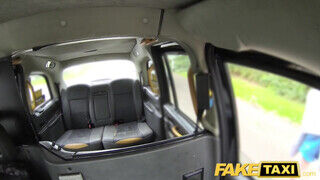 Fake Taxi - Cuki 18 éves maca segget is nyal