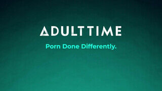 ADULT TIME - Daphne Klyde gondosan popó lyukba rakva