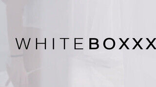 WhiteBoxxx - Eveline Dellai imádja hátsó lyukba csinálni