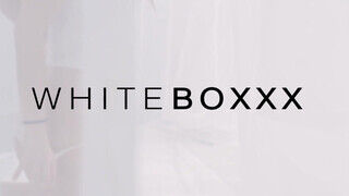 WhiteBoxxx - Lana Bell-nek nagyon szűk a cuncija