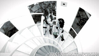 Jules Jordan - Riley Reid és Alina Li megosztják a gigantikus farkat