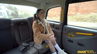 Fake Taxi - Giada Suicide a tini kitetovált pipi