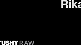 TUSHYRAW - Rika seggel lovagolja meg a hatalmas kukit