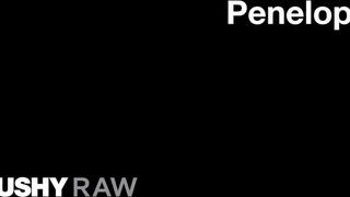 TUSHYRAW - Penelope Cum keményen análba rakva