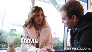 Private com - Eva Brown három barna fószerrel kúr