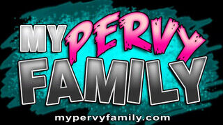 Slimthick Vic nagyon dugni akart már - MyPervyFamily