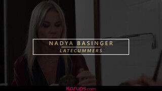 Karups - Nadya Basinger a csábító érett nő