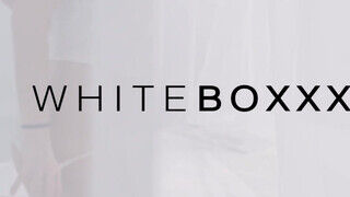 WhiteBoxxx - Cecilia Scott és Vera Wonder édeshármasban kettyintenek
