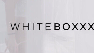 WhiteBoxxx - Leanne Lace a masszőr palival kefél