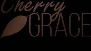 Cherry Grace a óriási keblű amatőr csajszika