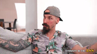 Straight In The Ass - Tetkós milf popóba rakva