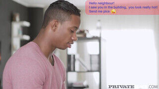 Private Interracial - Anita Bellini kinyalva és bekúrva