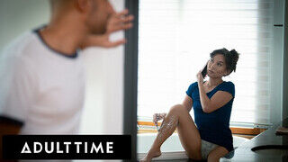 ADULT TIME - Kimmy Kimm a gyönyörű ázsiai milf