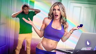 Cory Chase termetes popóját a nevelő zsenge cerka megdugja