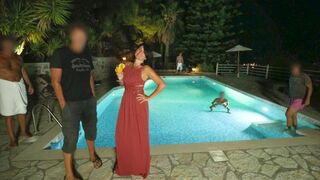 Kinky csoportos élvezés a sex villában – minden cunci nyitva!